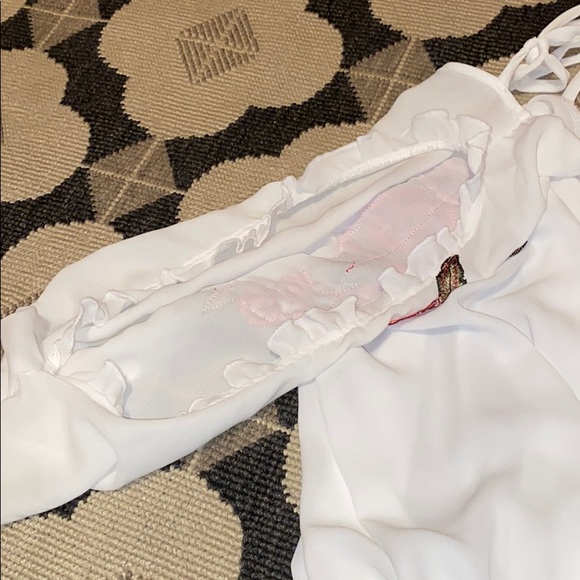 Open shoulder blouse - Picture 4 of 6